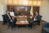 (Douma) discusses with the Prime Minister assigned by Parliament the political situation in the (…)