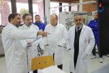 Delegation from Core Laboratories visits the Oil Research Center.