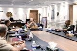 Al-Haddad stresses the need to raise the efficiency of the military institution and impose the (…)
