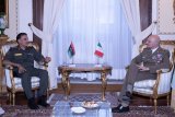 Lieutenant General Al-Namroush discusses joint cooperation files with the Chief of Staff of the (…)