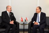 Egyptian Foreign Minister and his Tunisian counterpart discuss developments in Libya.