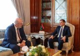 Dabaiba receives the British ambassador on the occasion of the end of his mission in Libya.