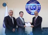 The Libyan government's foreign ministry, appointed by parliament, delivers a protest note (…)