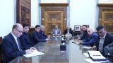 The House of Representatives and the Central Bank of Libya discuss unifying government spending (…)